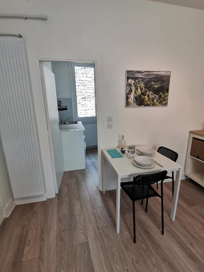 Anémone - studio tout confort en centre ville Millau Extérieur photo